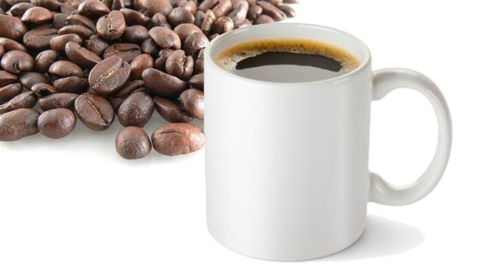Frühstückskaffee aus der Espressomaschine